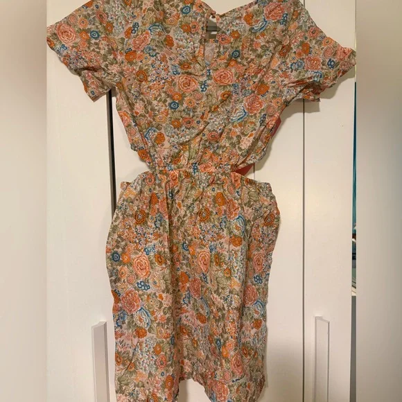 Lucca Carnation Cutout Mini dress orange floral, NWOT Xsmall - Picture 5 of 10